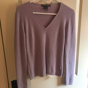 Lavender cashmere vneck sweater